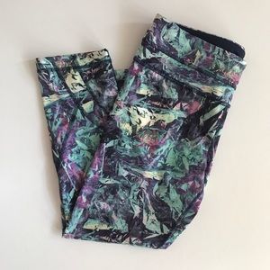 lululemon print cropped leggings